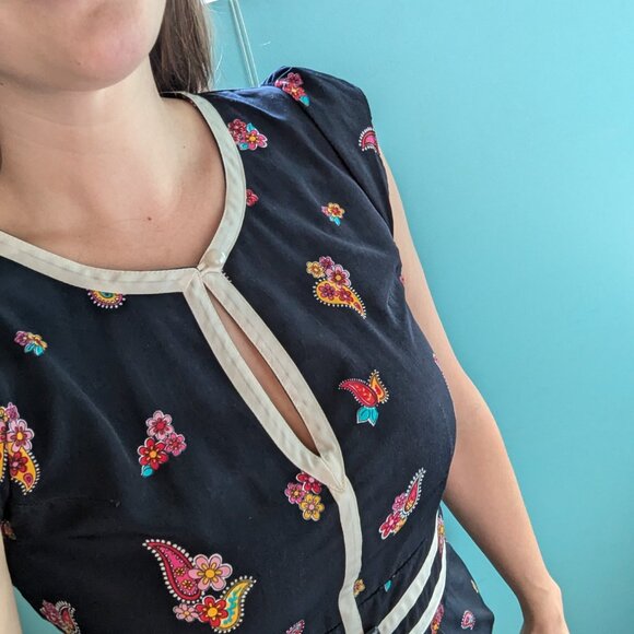 Cute Black Pin-up Wiggle Floral Dress Keyhole, Trollied Dolly, Size M - Picture 12 of 15